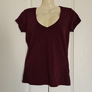 True Religion Women's Rhinestones Short Sleeves T-Shirt XS Burgundy